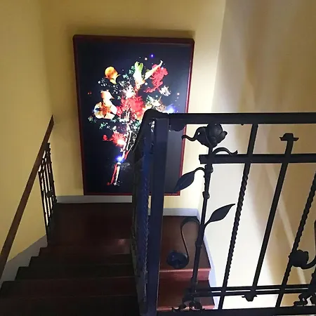 Air Of Art - With Free Chauffeur Service